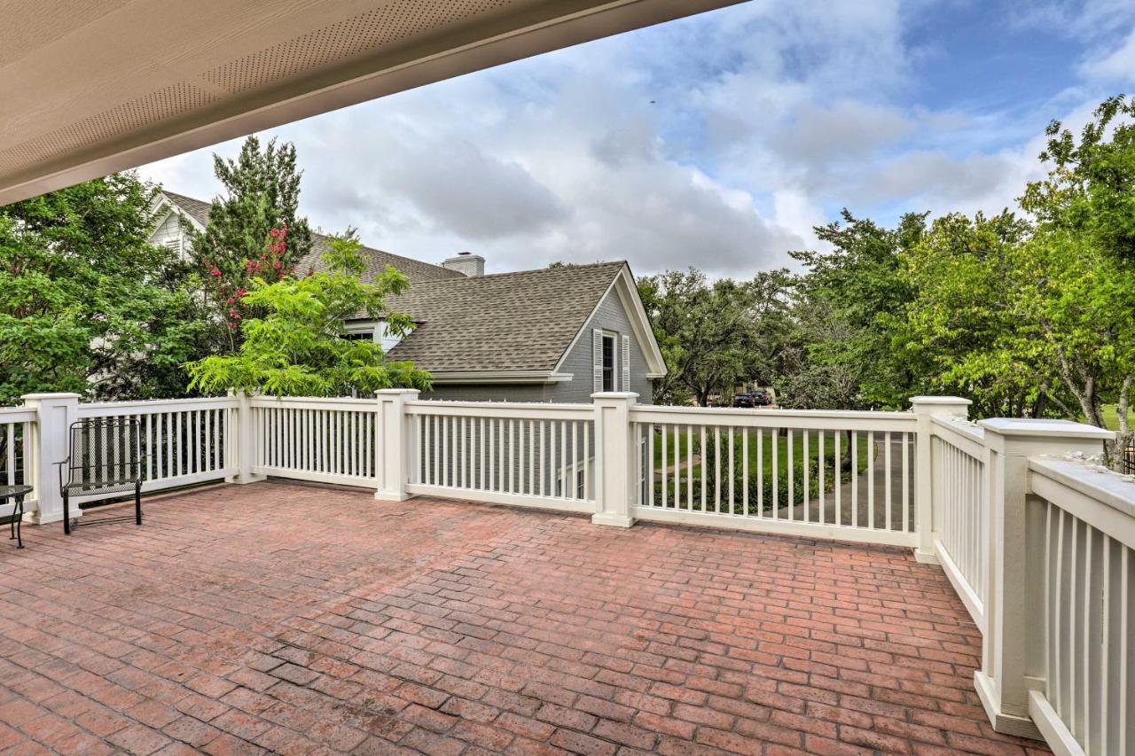 Studio In College Station With Expansive Deck! Exterior photo